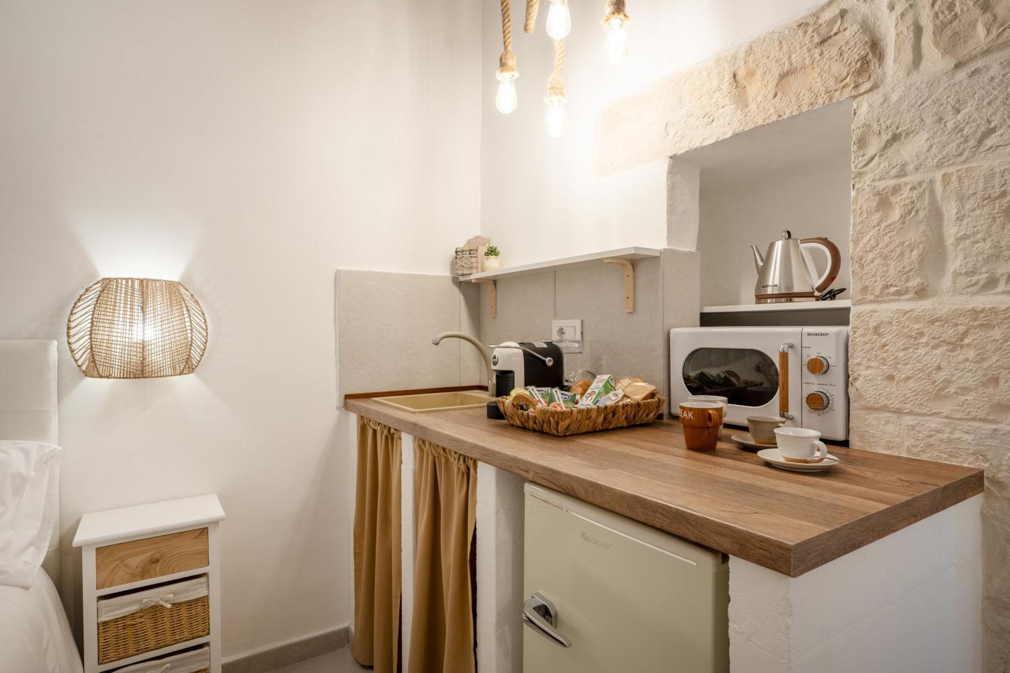 Dimora Giulia Luxury Suite And Room Castellana Grotte Exterior photo