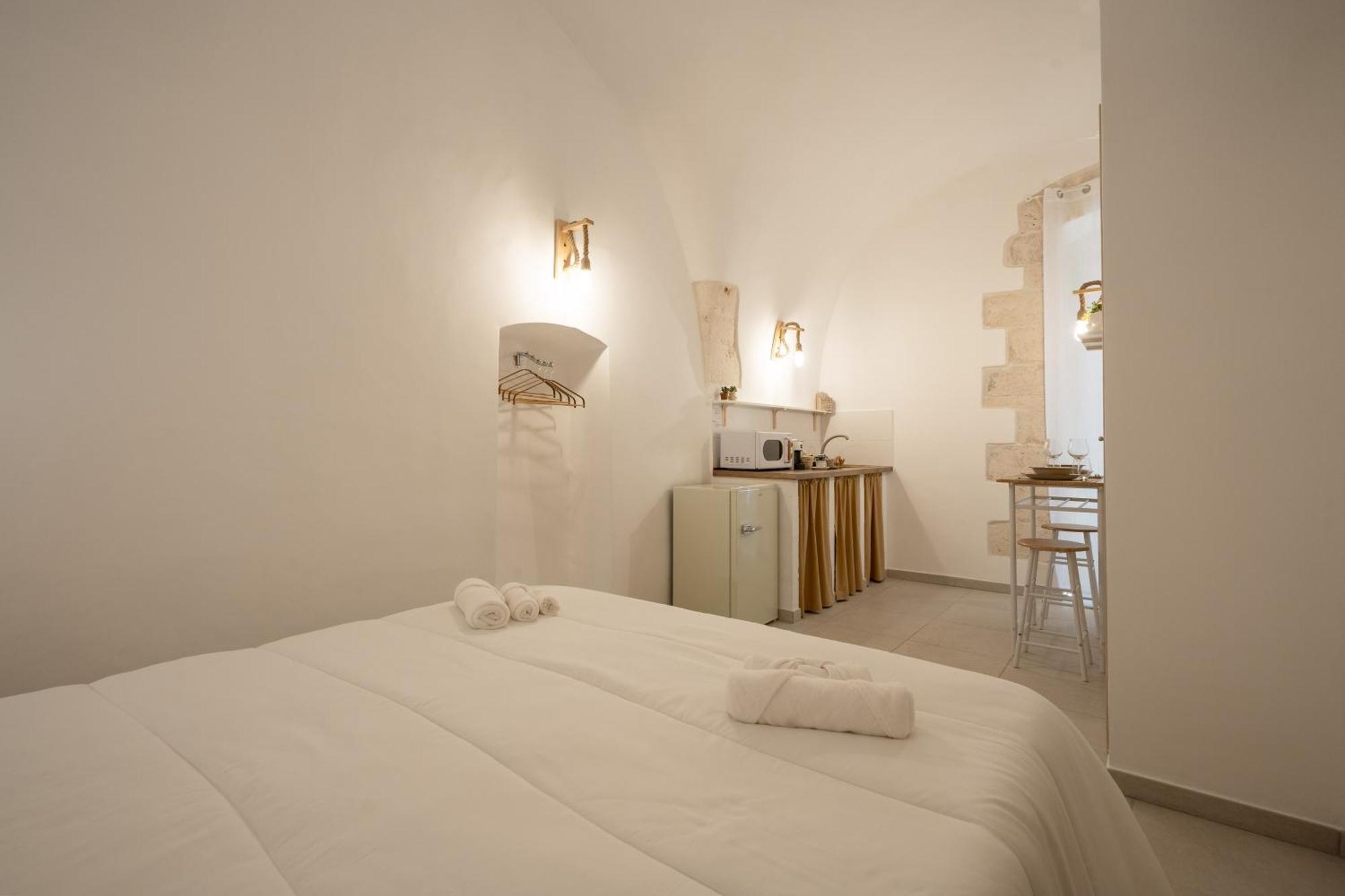 Dimora Giulia Luxury Suite And Room Castellana Grotte Exterior photo